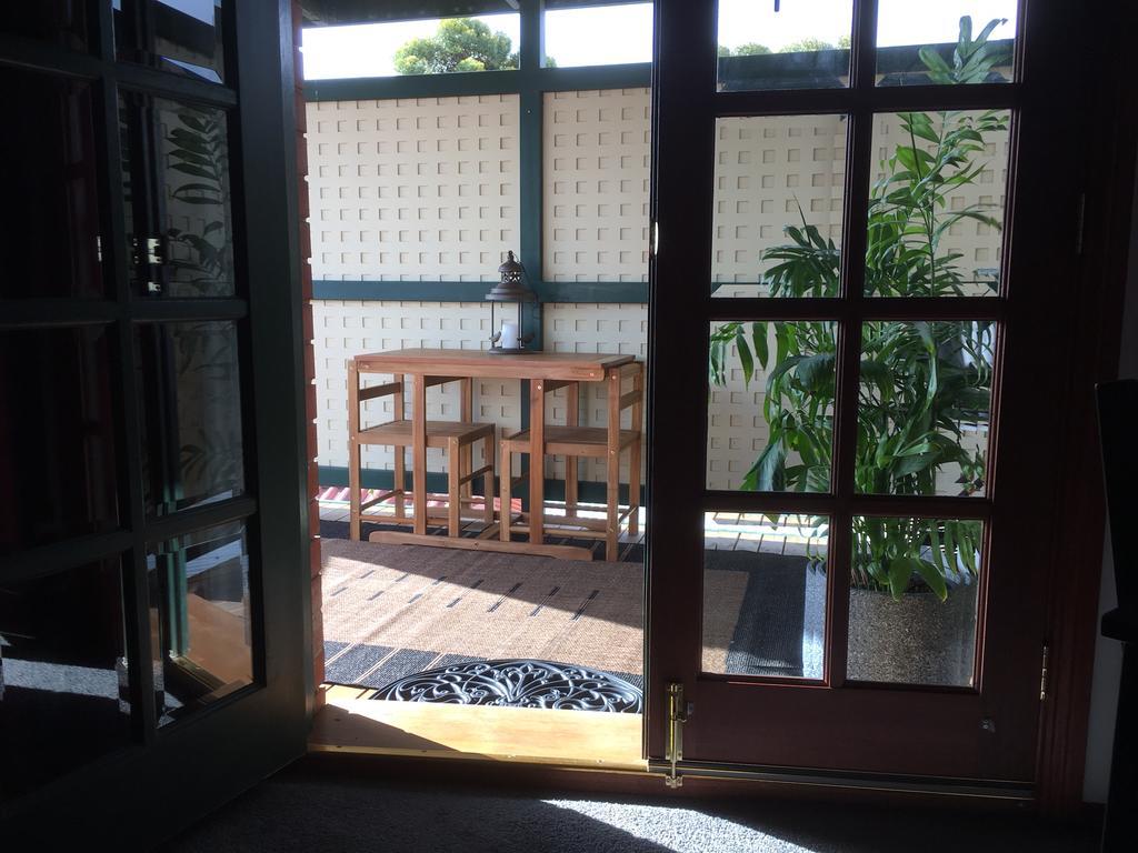 Wine And Roses Bed And Breakfast Adelaide Exterior foto